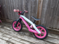 Chillafish Fixie Balance Bike with Integrated Footrest