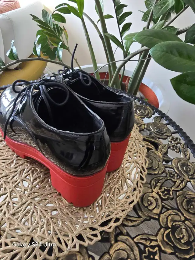 Women's patent leather boots39 size(38.5) in Women's - Shoes in Barrie - Image 4