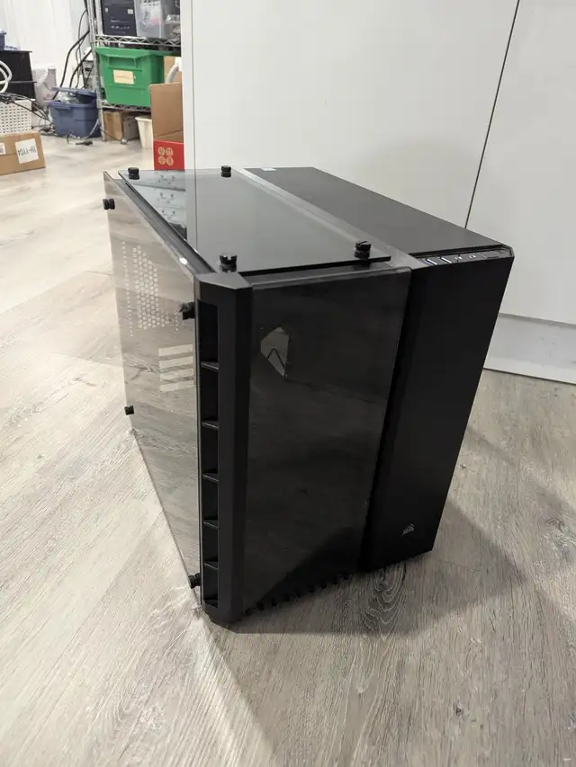 Corsair Crystal Series 280X Dual chamber MATX gaming case in Desktop Computers in Markham / York Region - Image 2