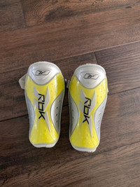 Reebok soccer shinguards