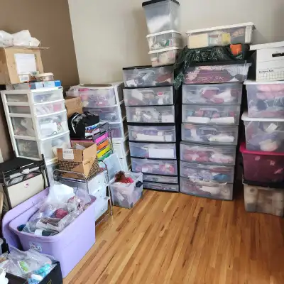 MASSIVE Sale on high-end wool/yarn, View more