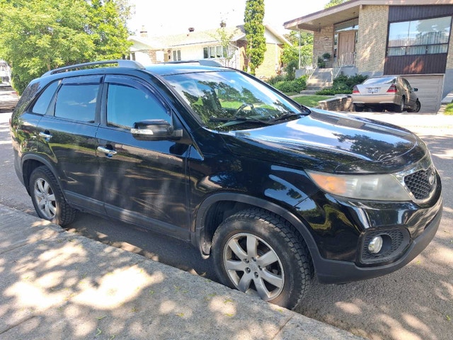 2011 Kia Sorento LX — photo 3