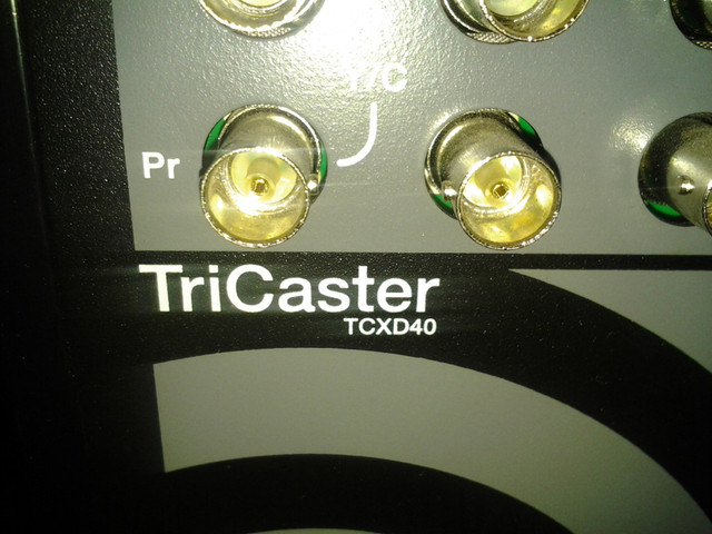 Newtek Tricaster TCXD40 Production Switcher, HD Component tons b dans Autre  à Ville de Montréal - Image 4