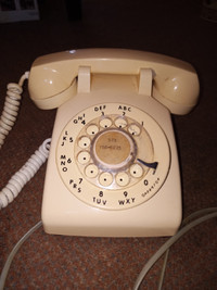 OLD  BELL  ROTARY  PHONE