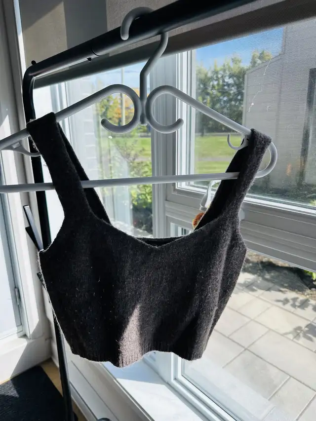 Women’s clothing in sizes S and M … everything $5 and $10 in Women's - Dresses & Skirts in Longueuil / South Shore - Image 4