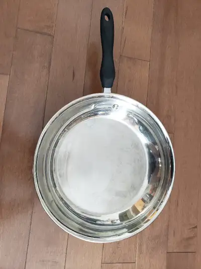 A 12" stainless steel frying pan (Wearever brand) is selling at $15, from a non-smoking and pet free...