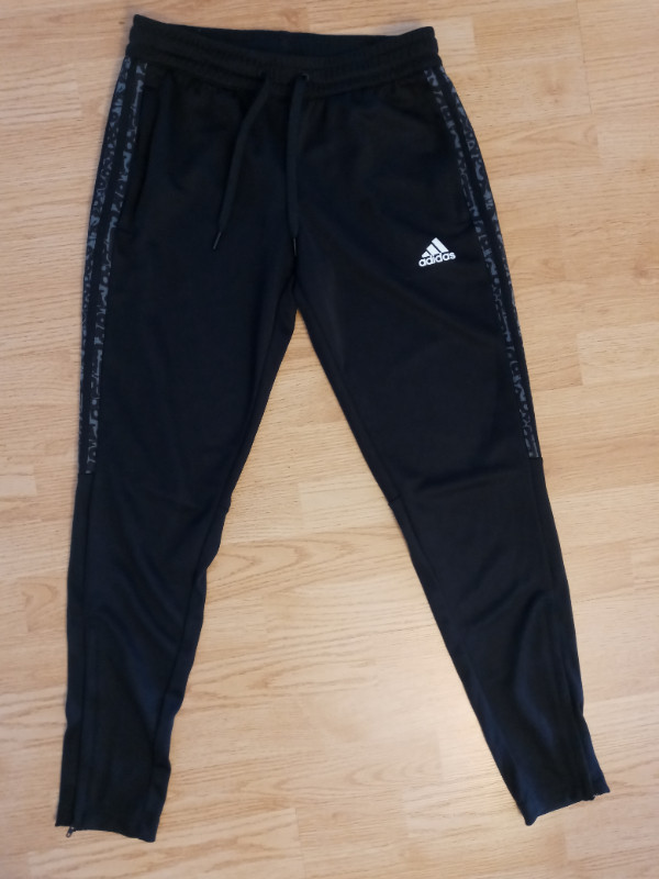 Pantalon, leggin ,coton ouaté sport noir ADIDAS  femme  small dans Femmes - Hauts et vêtements d'extérieur  à Laval/Rive Nord