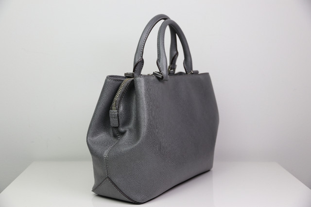 Michael Kors  handbag dans Femmes - Sacs et portefeuilles  à Gatineau - Image 3