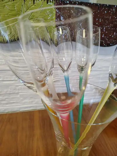 Flûtes a champagne uniques, View more