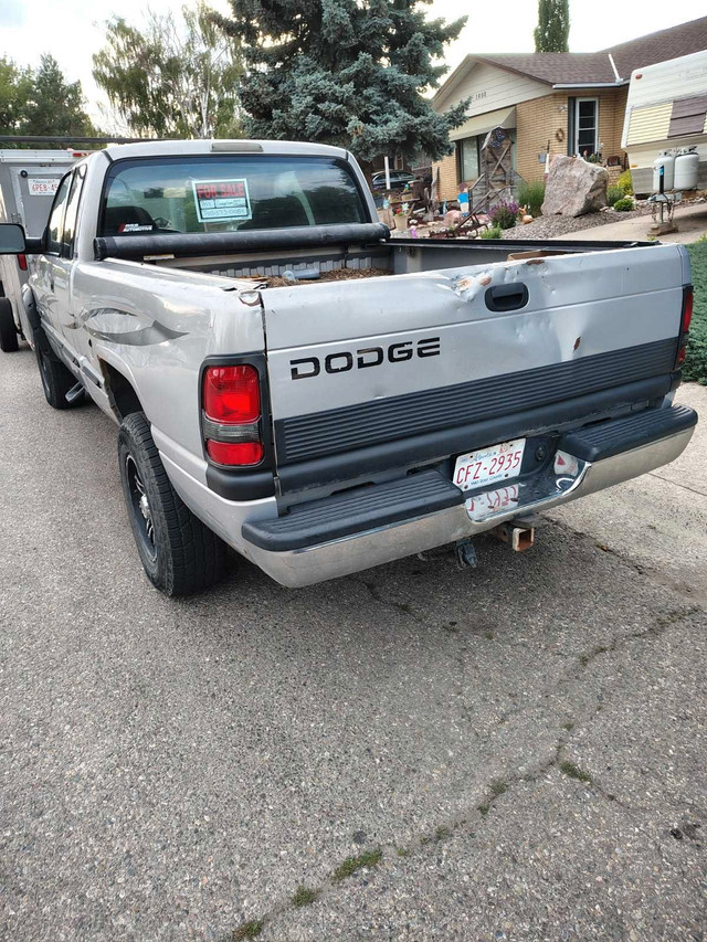 1999 Dodge Ram 1500 XLT V8 Magnum in Cars & Trucks in Lethbridge - Image 3