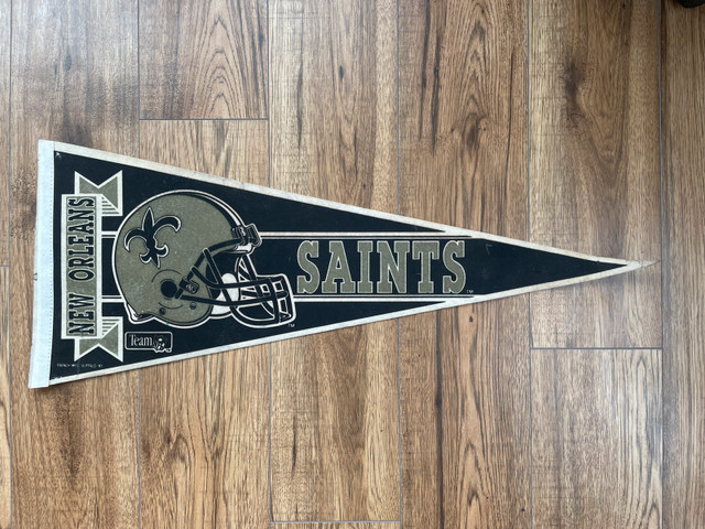 Vintage NFL New Orleans Saints pennant in Arts & Collectibles in Hamilton