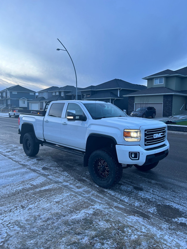 2016 duramax  in Cars & Trucks in Saskatoon - Image 2