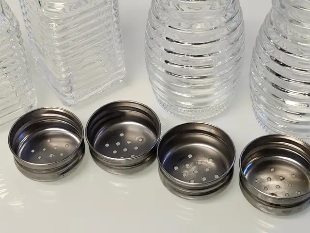 Clear Glass Salt & Pepper Shakers Sets65561401817730122