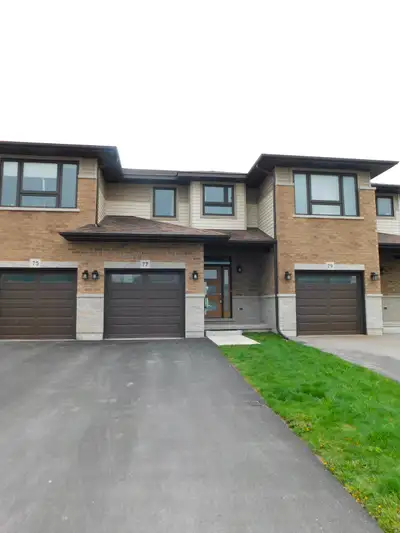 3 Bedroom, 4 Bathroom Townhouse for Lease