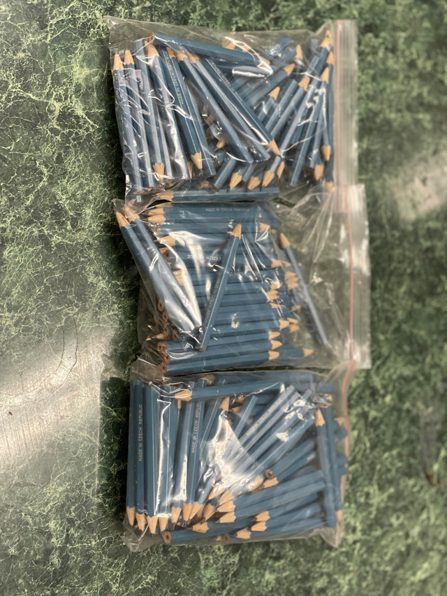 Golf pencils/mini pencils 3 bags• 175 (approximately) NEW  in Hobbies & Crafts in North Bay - Image 3