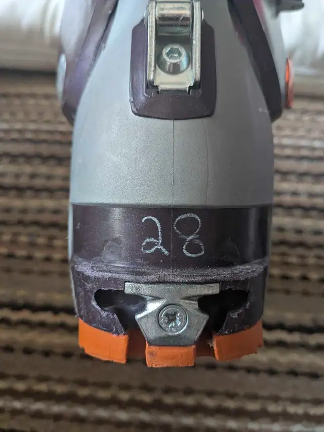 garmont sz 28 touring/downhill ski boots in Ski in Banff / Canmore - Image 4