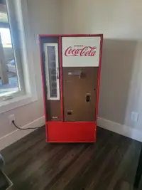 Vintage 1970 Style Coca Cola Machine