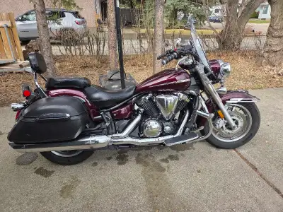 2009 Yamaha V Star 1300 Tourer, very good condition, less than 55k. Fuel injected, runs amazing. No...