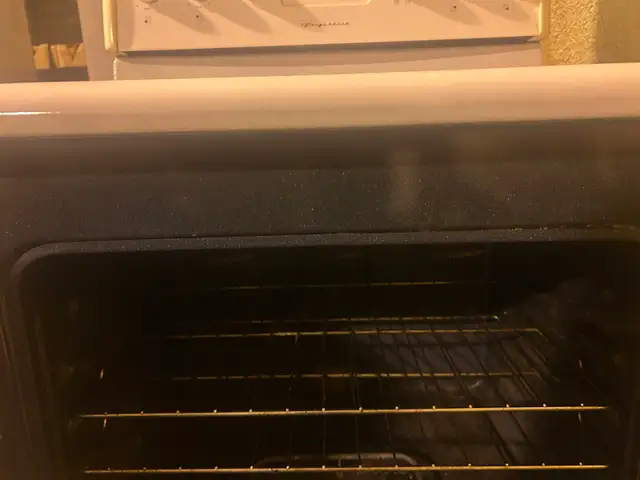 WHITE FRIDGIDAIRE OVEN RANGE FOR SALE!   in Stoves, Ovens & Ranges in Cambridge - Image 6