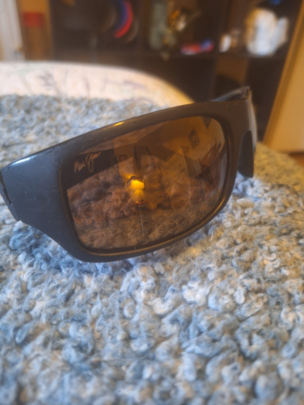 Maui jim polarized titanium shades in Jewellery & Watches in Sault Ste. Marie - Image 2