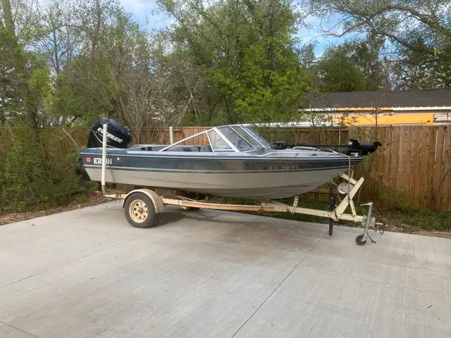 1985 Edson, 2004 Evinrude in Powerboats & Motorboats in Saskatoon - Image 2
