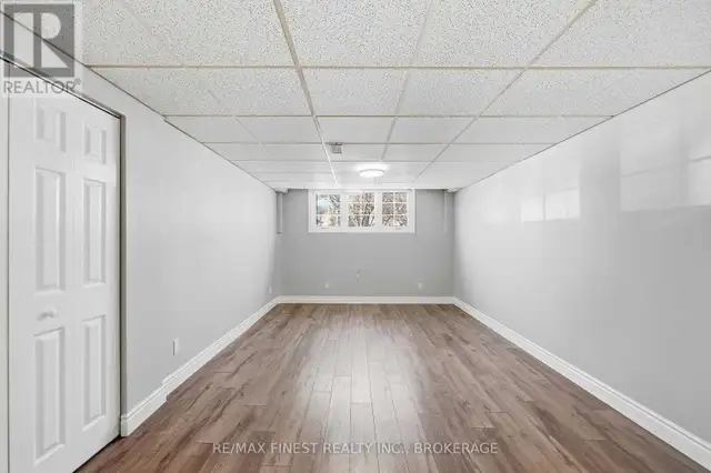 1 bed, 1 bath near Frontenac Mall