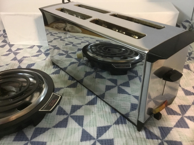 Vintage hot plate toaster mixer grill waffle maker 35, 65, 85 dans Grille-pain et fours  à Ville de Toronto - Image 3