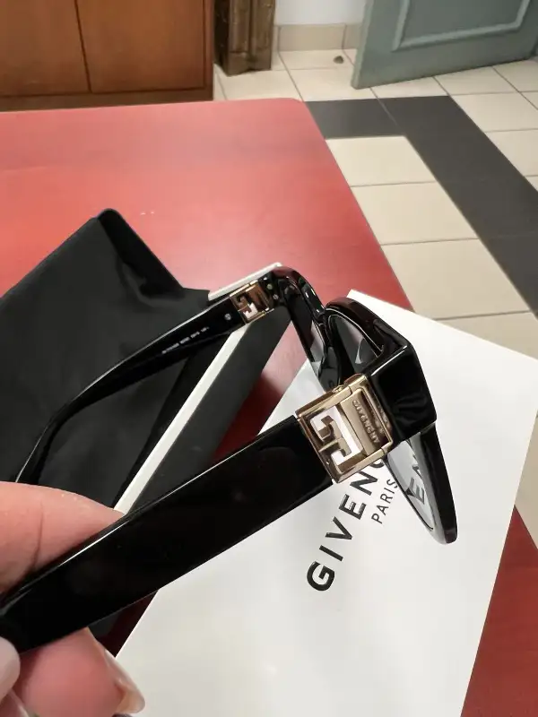 Givenchy Sunglasses64036936387713123