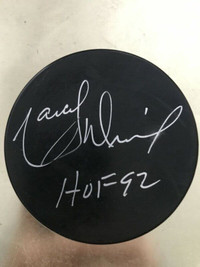Marcel Dionne signed hockey puck
