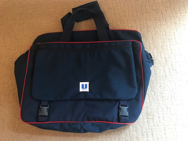 NEW - Laptop / Carry / Tablet / Messenger Bag in Laptop Accessories in Markham / York Region