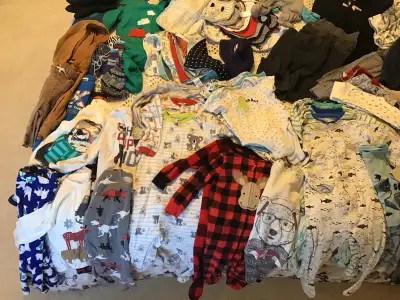 Lot de vêtements pour bébé, View more