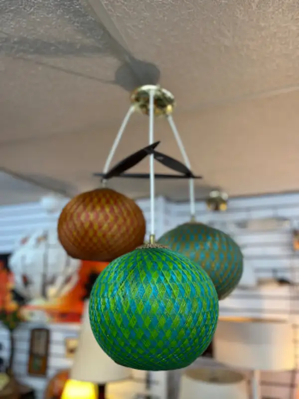 Fun Colorful Spun fibreglass light fixture retro vintage MCM in Indoor Lighting & Fans in West Island - Image 4