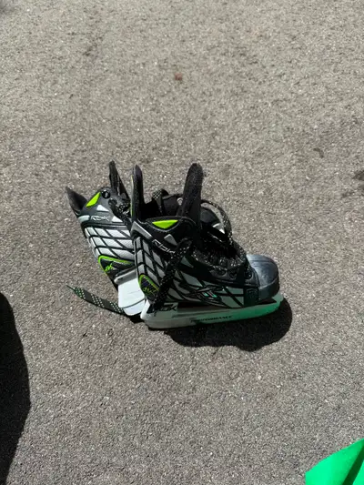 Reebok Y8 Skates, View more