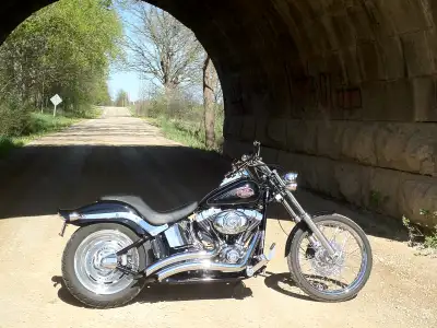 Superbe condition, bas millage. Plusieurs extra !! Pipe Vance & Hine Big Radius avec quit baffles. S...