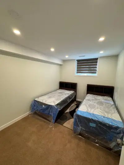 **Private Room for Rent – Available Immediately** Looking for a clean, comfortable, and conveniently...
