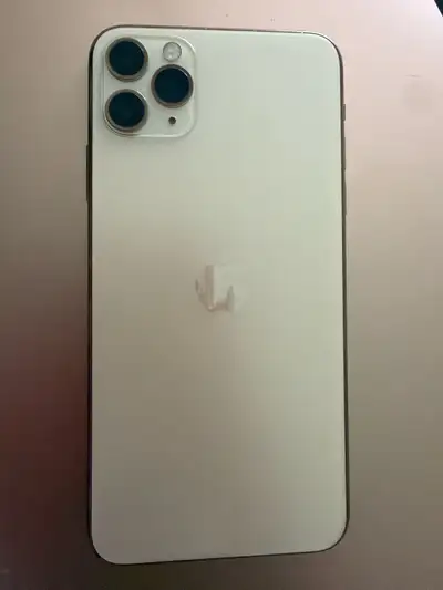 I am selling my Apple iPhone 11 Pro, which is in lightly used condition! Selling with the case!