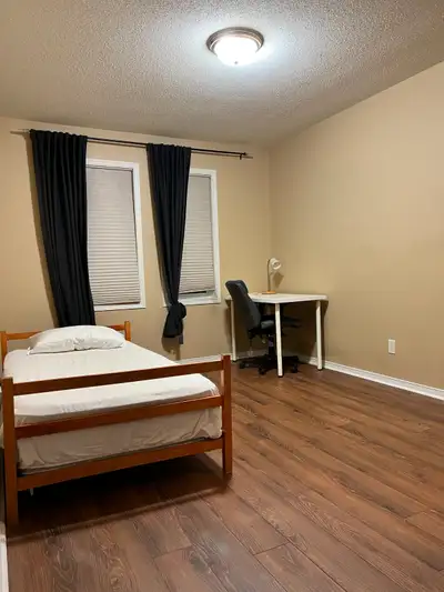 Ideal for Co-op Students & Young Professionals in Kanata North Tech Park Location Highlights • Walki...
