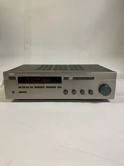 Yamaha RX-385 Stereo Receiver Silver, View more