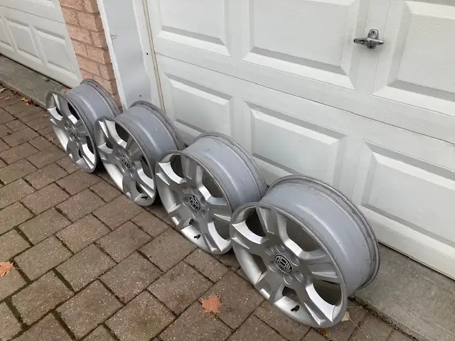 18 Inch Alloy Wheel Rims, GMC Acadia in Tires & Rims in Belleville - Image 2