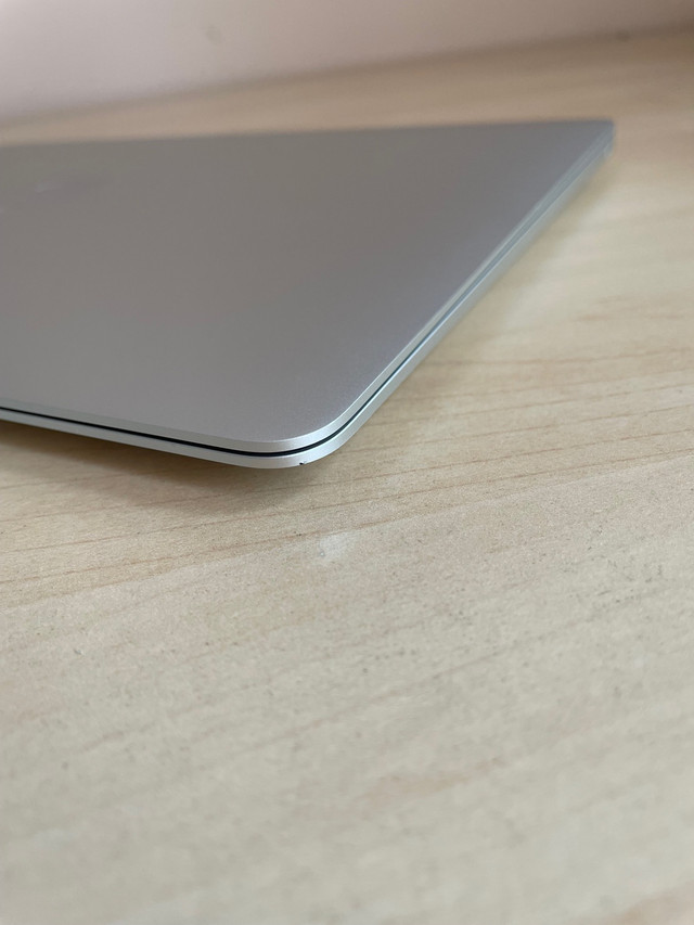 2020 MacBook Air - 1 TB, i7, 16 GB RAM | Laptops | Mississauga