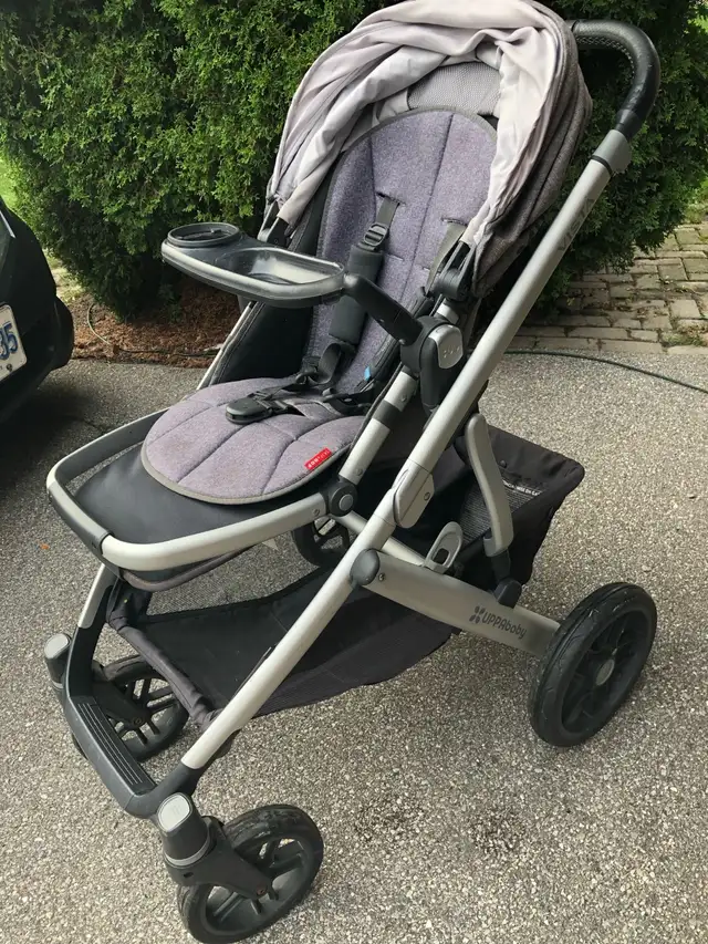 Uppababy VISTA stroller  2018 in Strollers, Carriers & Car Seats in Markham / York Region - Image 2