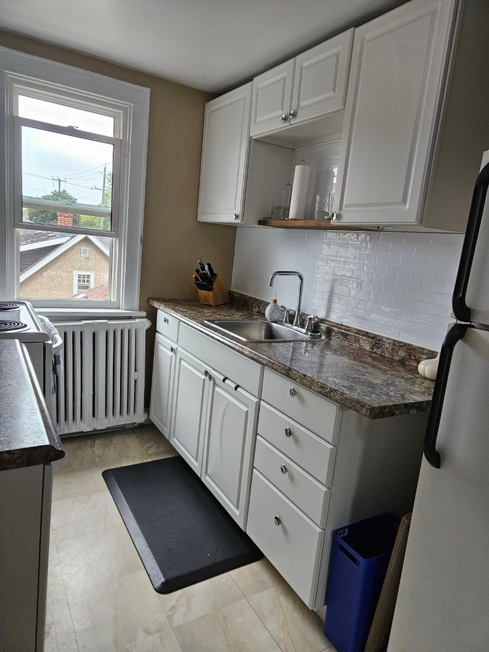 character one bedroom + den 4