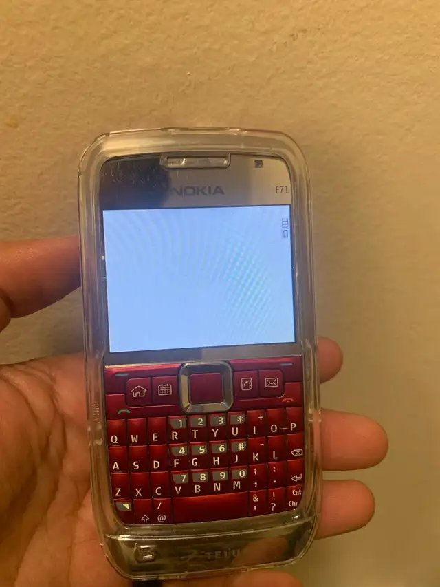 Vintage Nokia Eseries Phone Red  in Cell Phones in Burnaby/New Westminster - Image 4