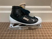 Bauer Supreme 7000 Hockey Goalie Skates Regular Width 8