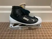 Bauer Supreme 7000 Hockey Goalie Skates Regular Width 8