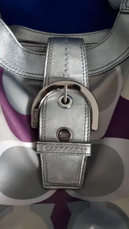 Coach Soho Signature C Scarf Print F17406 Hobo Bag in Women's - Bags & Wallets in City of Toronto - Image 3