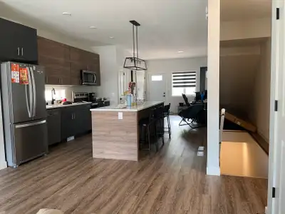 2 private bedrooms for rent in Clarence Avenue in a modern house