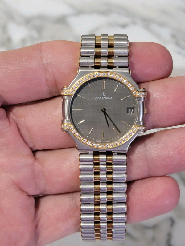 Ladies Diamond Jean Lassale 18k Watch  in Jewellery & Watches in City of Toronto - Image 3