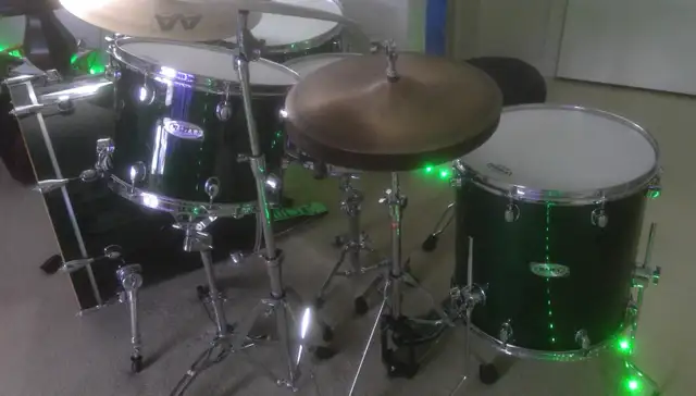 MAPEX PRO MAPLE 4PC DRUM KIT  Emerald Green 24x18,16,14,14x6.5 in Drums & Percussion in London - Image 4