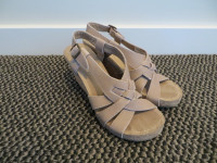 For Sale: Ladies SKECHERS Sandals